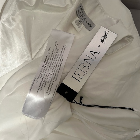 leena For Mac Duggal David’s Bridal White Tulle Chiffon V Neck Wedding Dress 12 - Picture 11 of 11